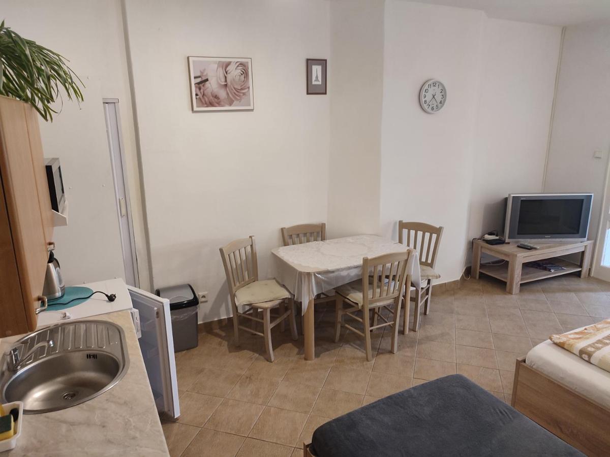 Apartamento Pension Dana Karaskova Kutná Hora Exterior foto