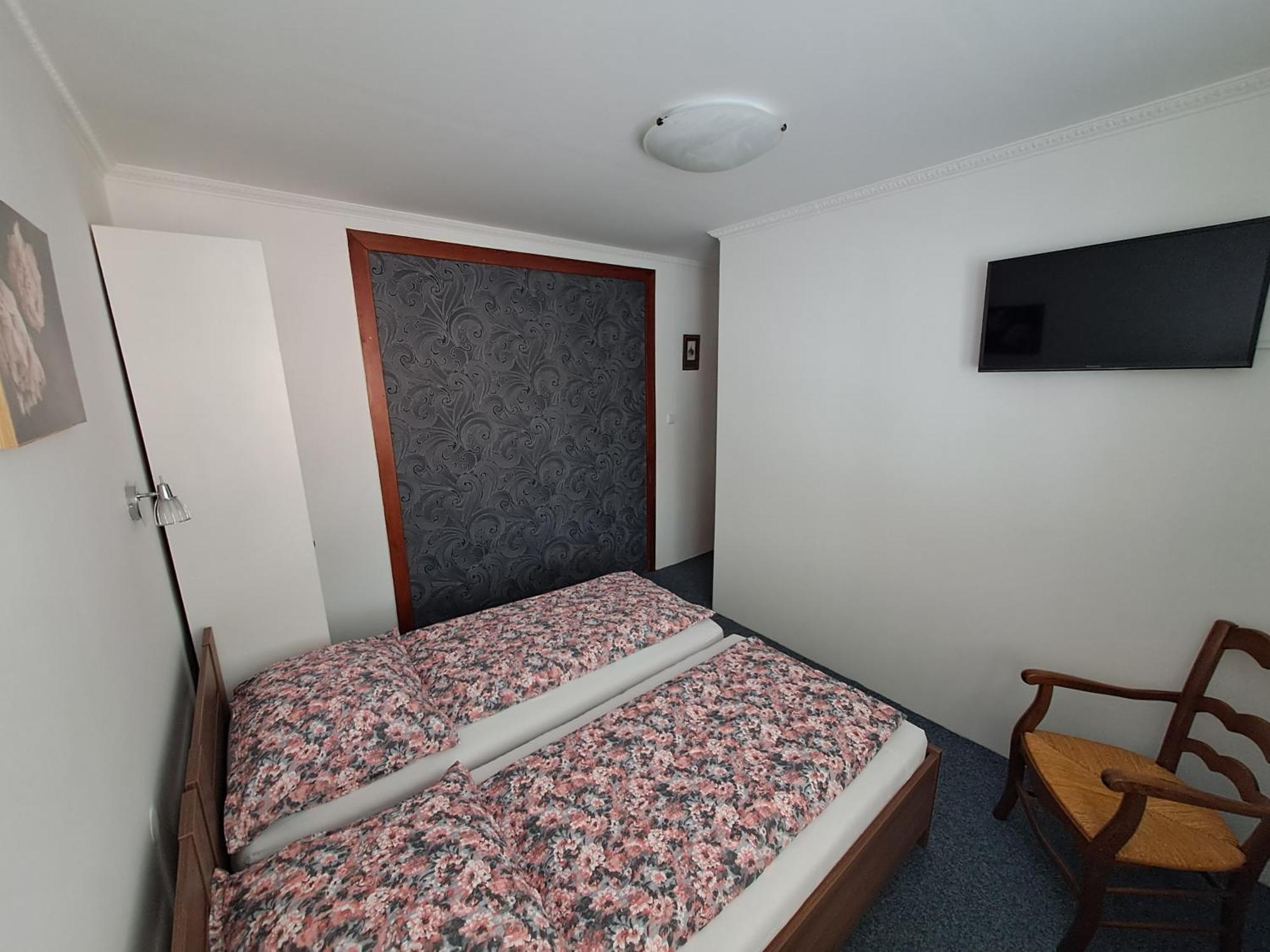 Apartamento Pension Dana Karaskova Kutná Hora Habitación foto